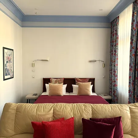 Отель Hentzel 3*