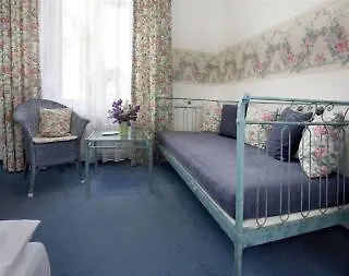 Hentzel 3* Weimar (Thuringia)